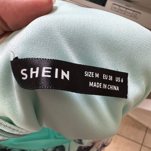 Floral Print Belted Wrap Dress - Picture 5 of 7